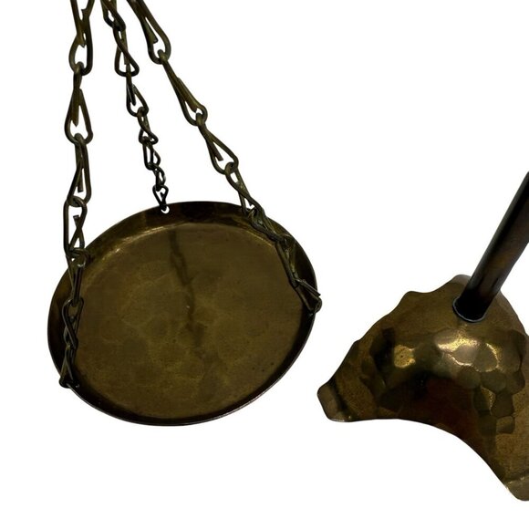 Vintage Hammered Brass Balance Decorative Scale Balance - Picture 4 of 10